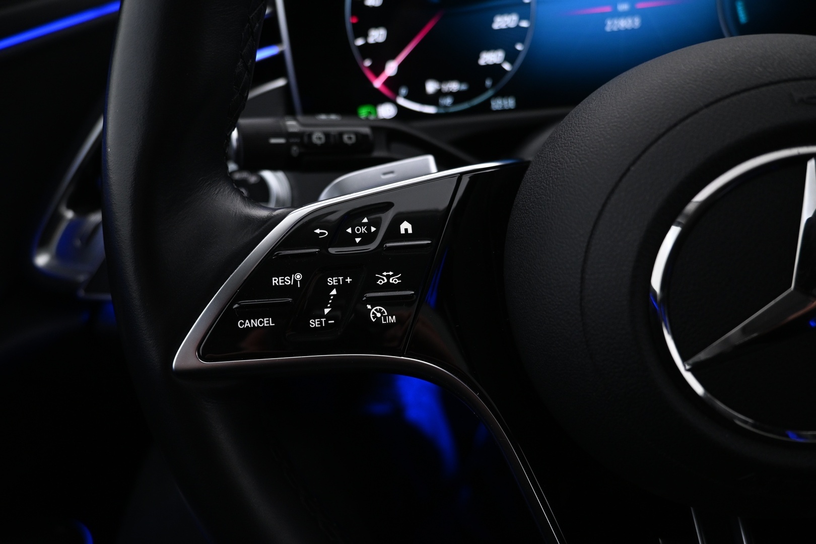 MERCEDES-BENZ E 2024