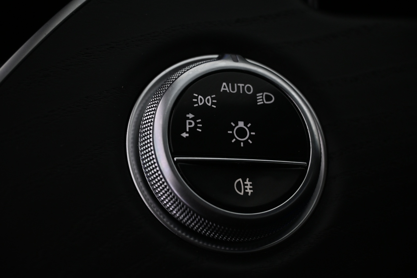 MERCEDES-BENZ E 2024