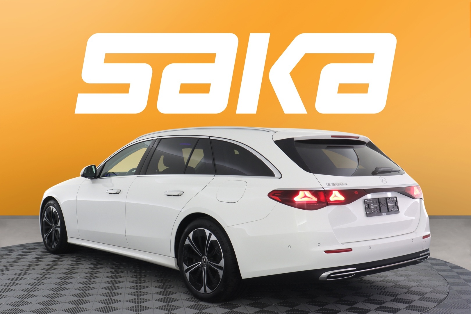 MERCEDES-BENZ E 2024