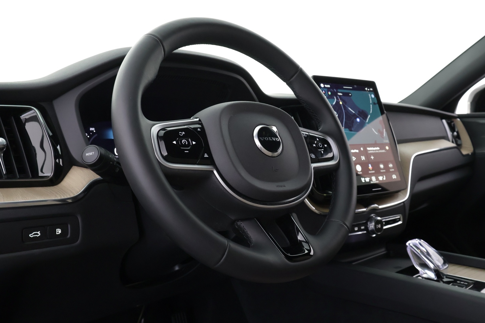 VOLVO XC60 2026