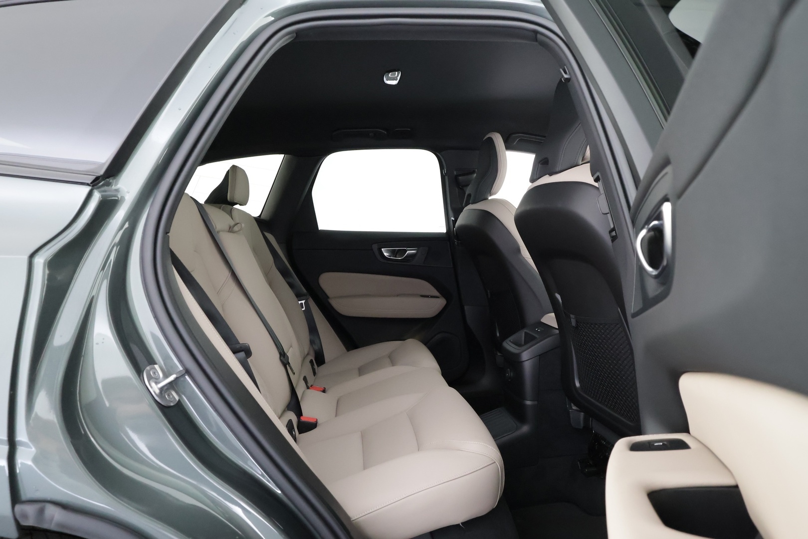 VOLVO XC60 2026