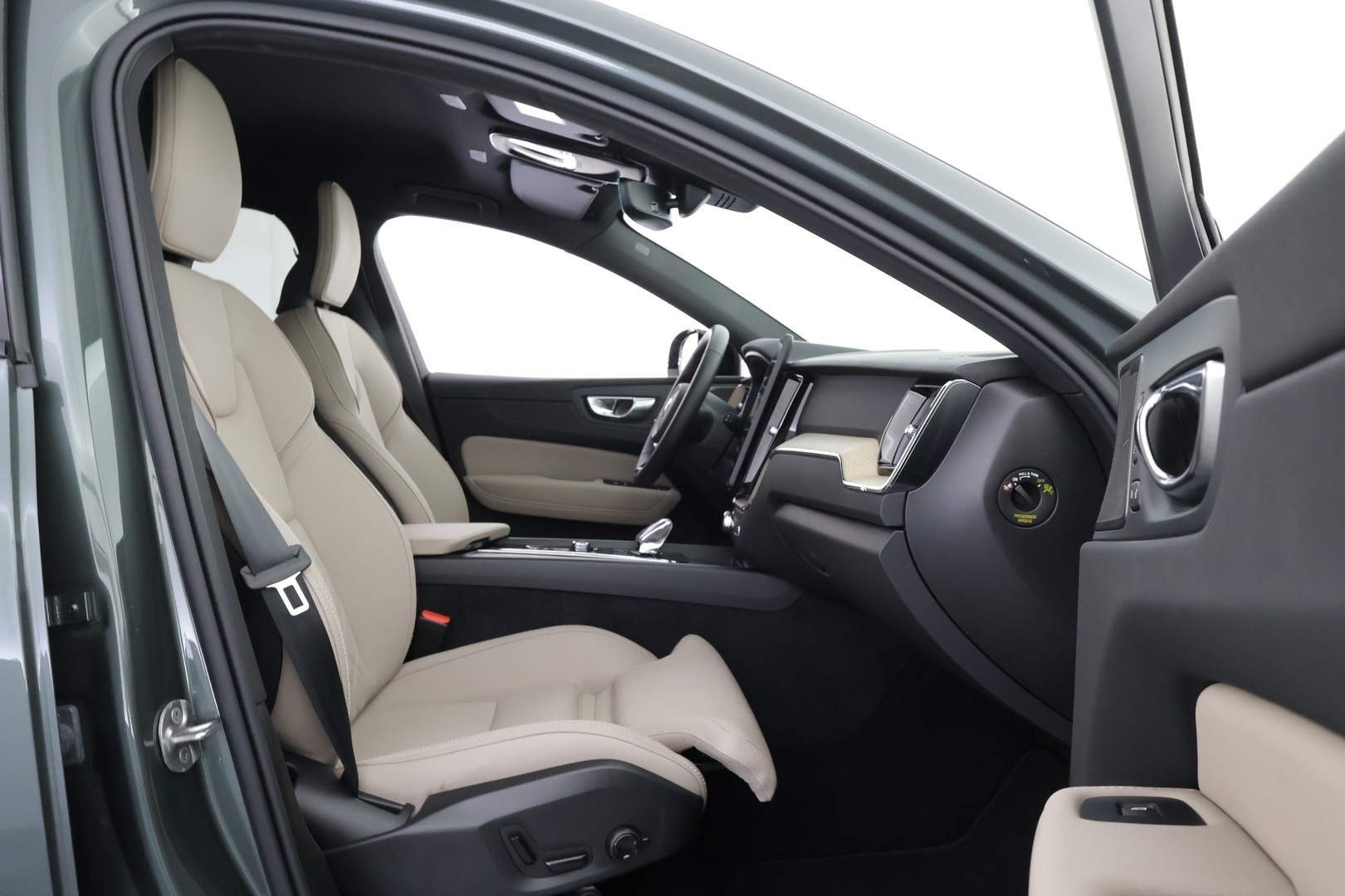 VOLVO XC60 2026