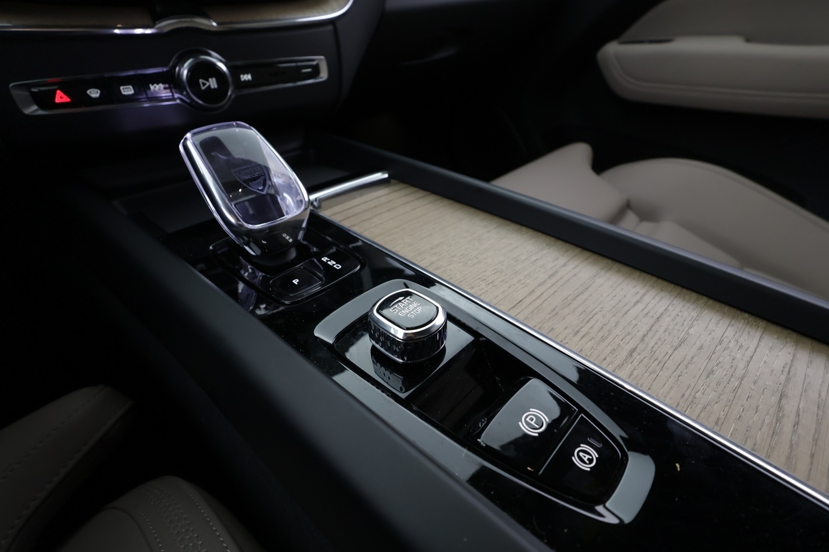 VOLVO XC60 2026