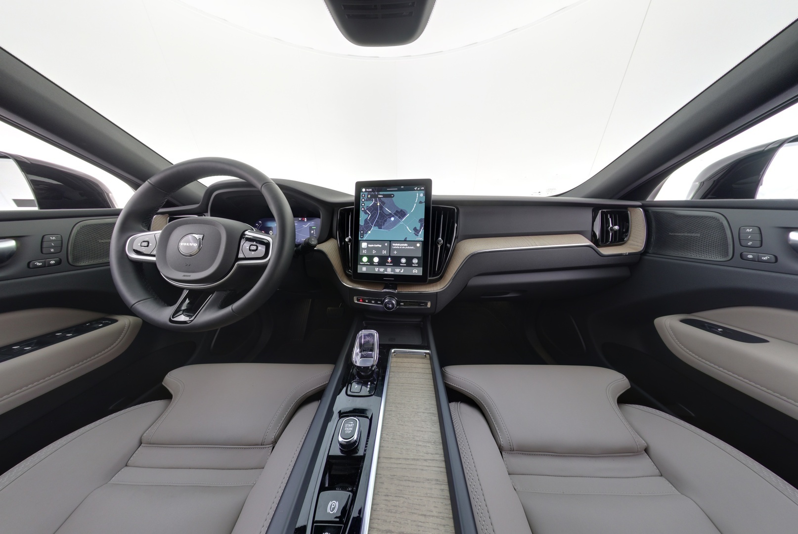 VOLVO XC60 2026