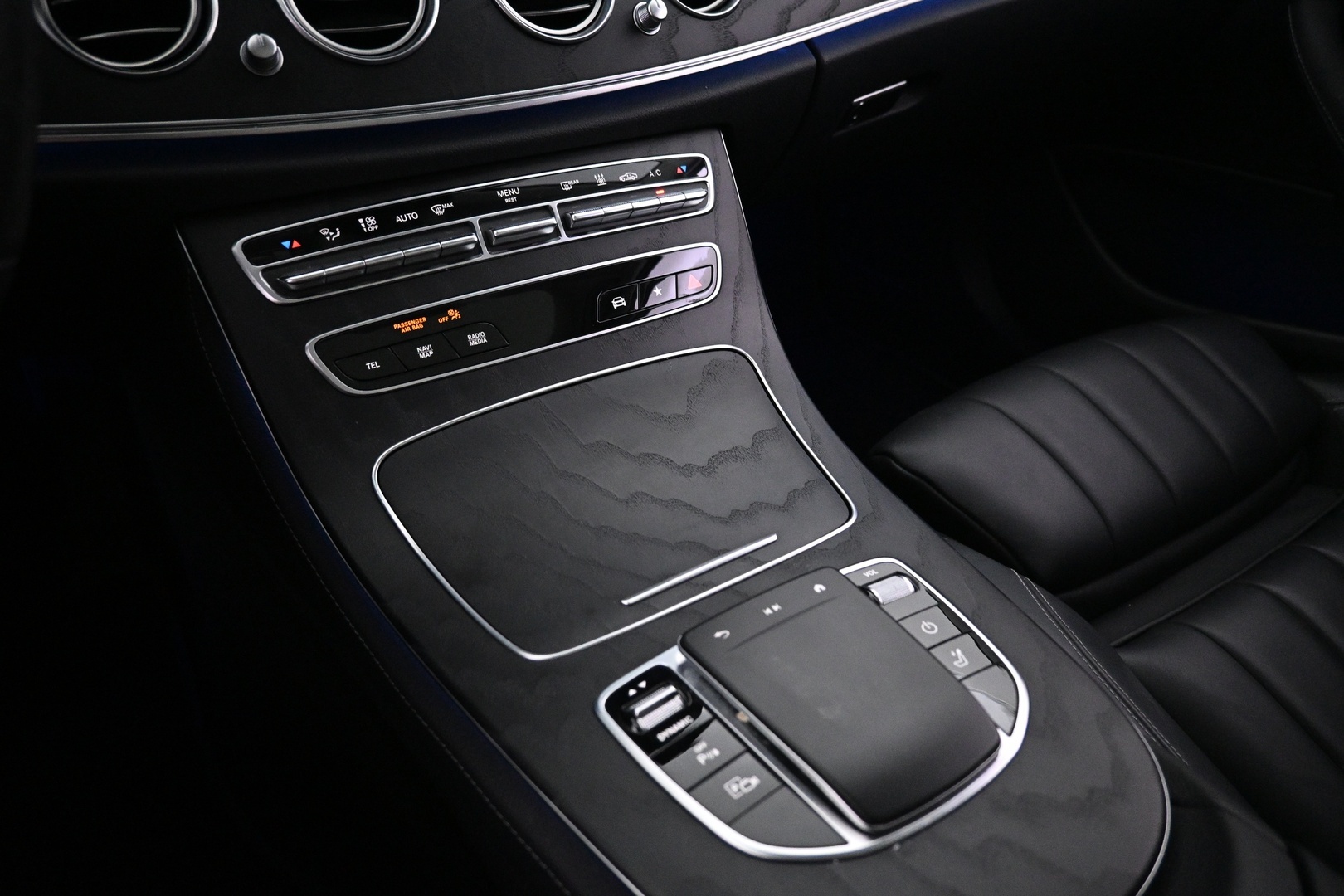 MERCEDES-BENZ E 2021