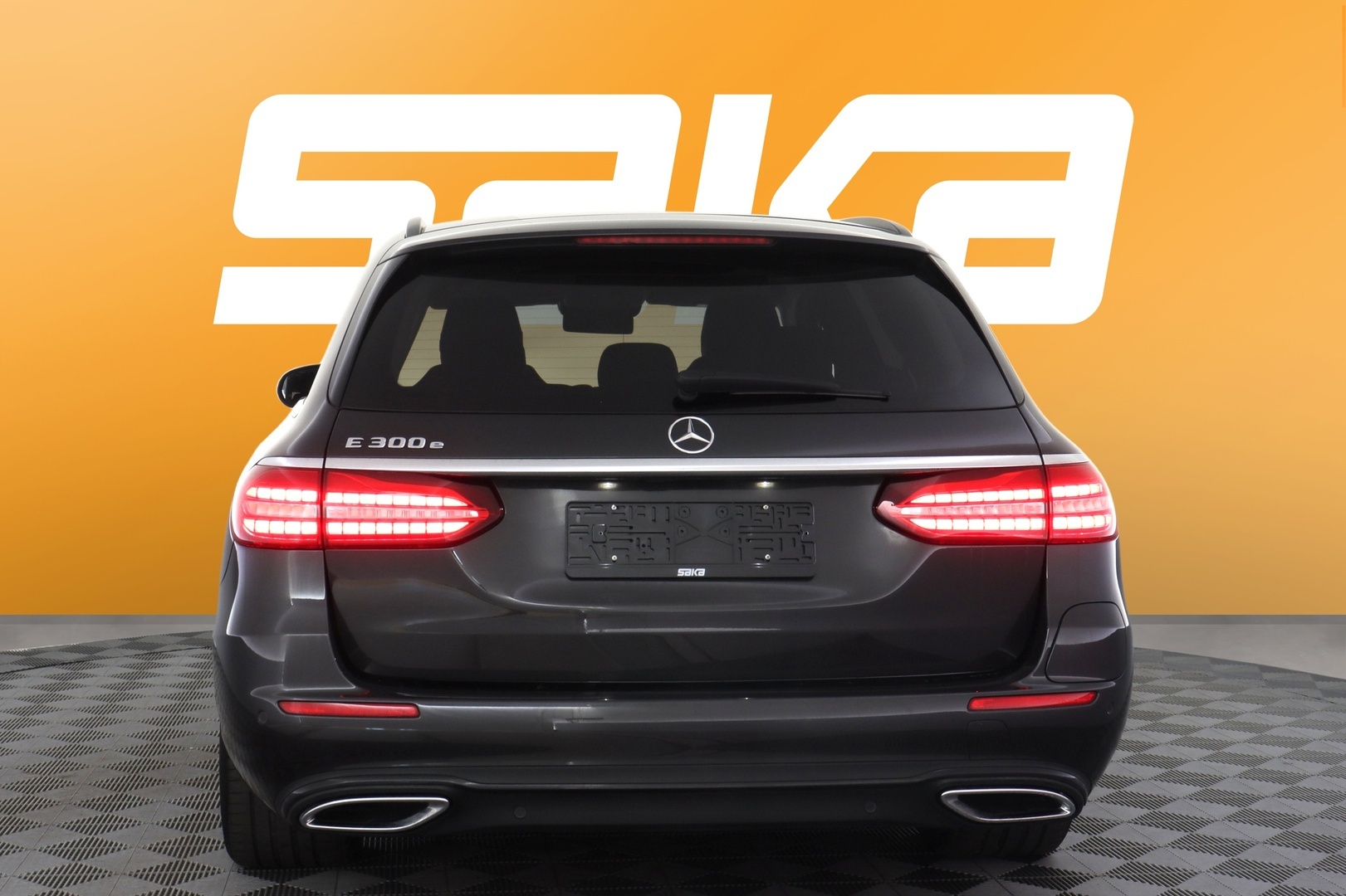 MERCEDES-BENZ E 2021