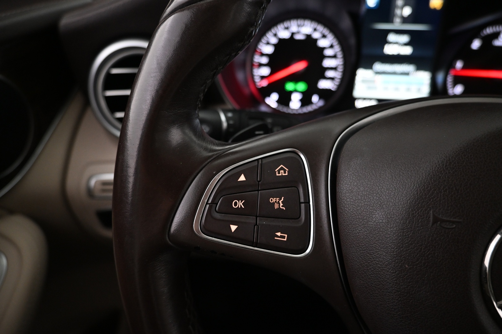 MERCEDES-BENZ GLC 2016