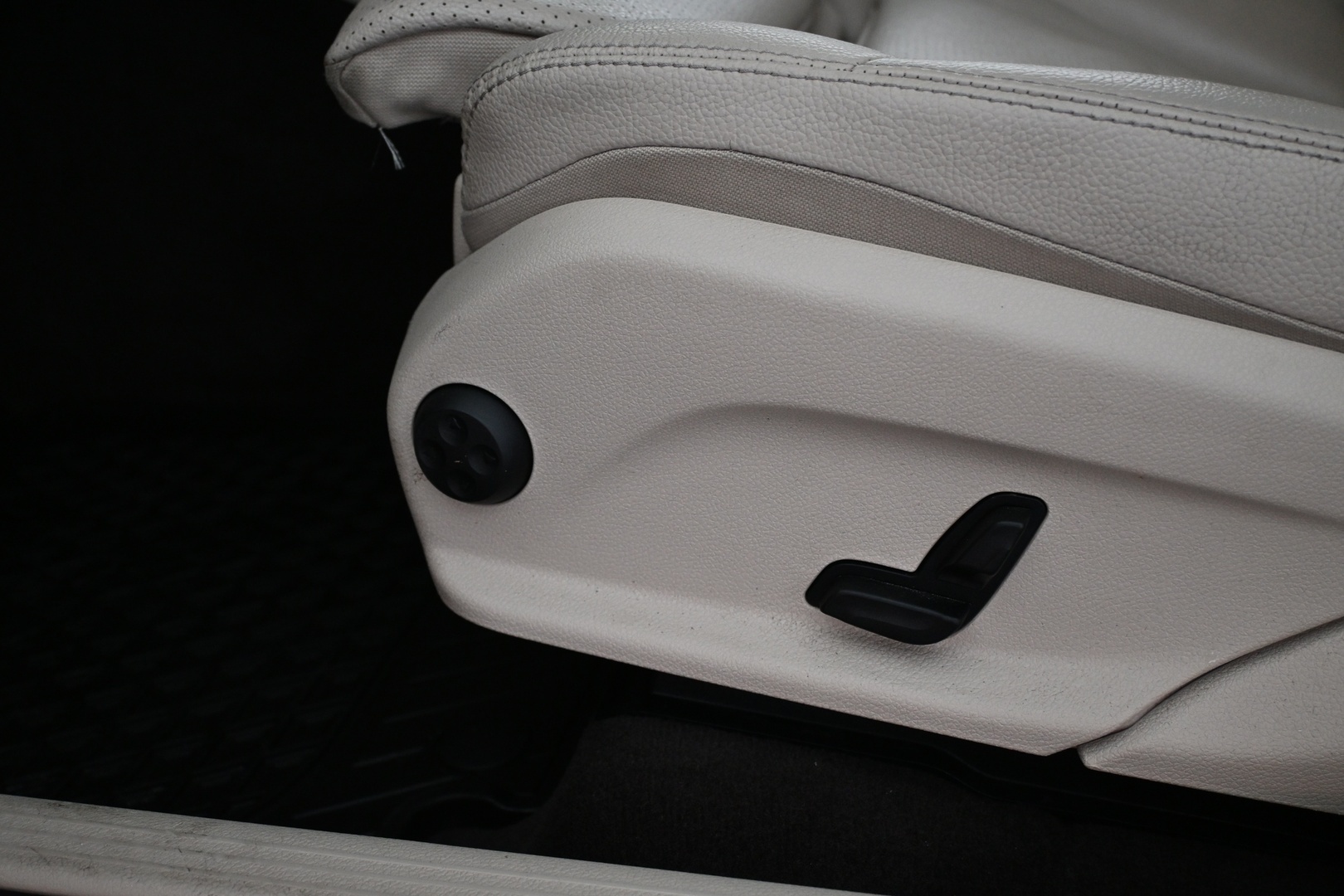 MERCEDES-BENZ GLC 2016