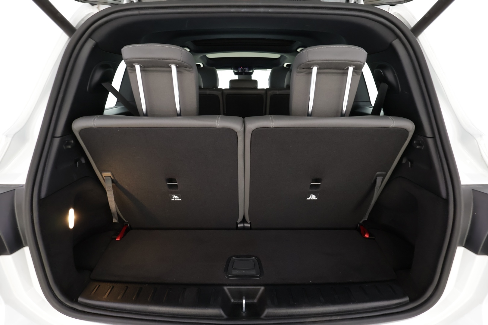 MERCEDES-BENZ EQB 2023