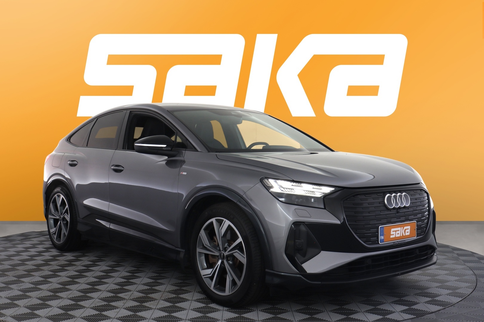AUDI Q4 e-tron 2022