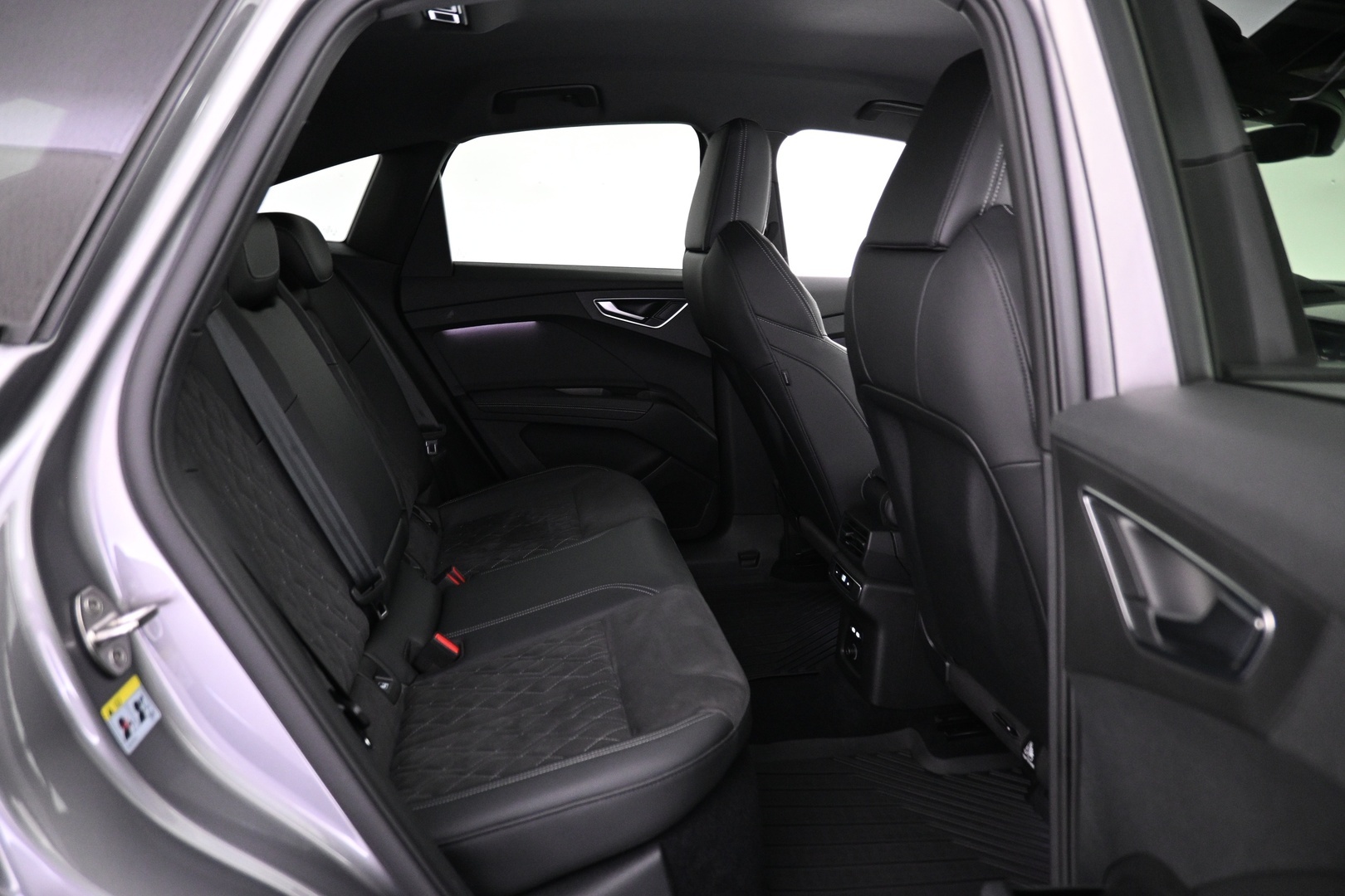 AUDI Q4 e-tron 2022