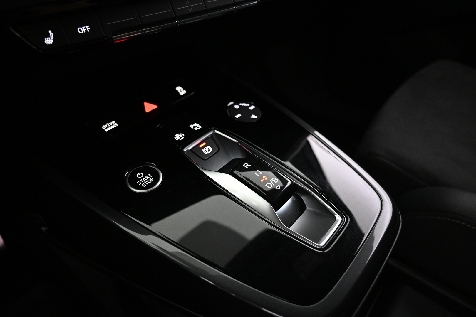 AUDI Q4 e-tron 2022