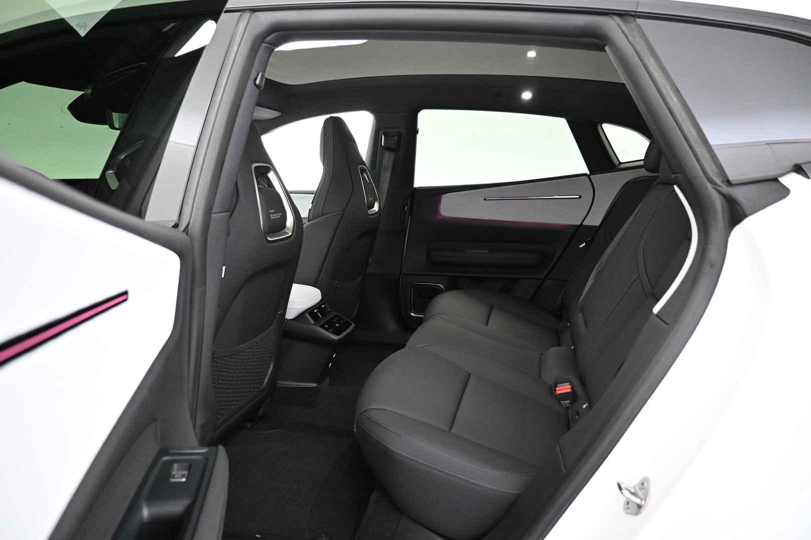 POLESTAR 4 2026