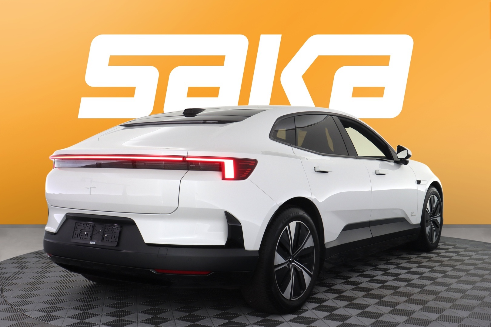 POLESTAR 4 2026