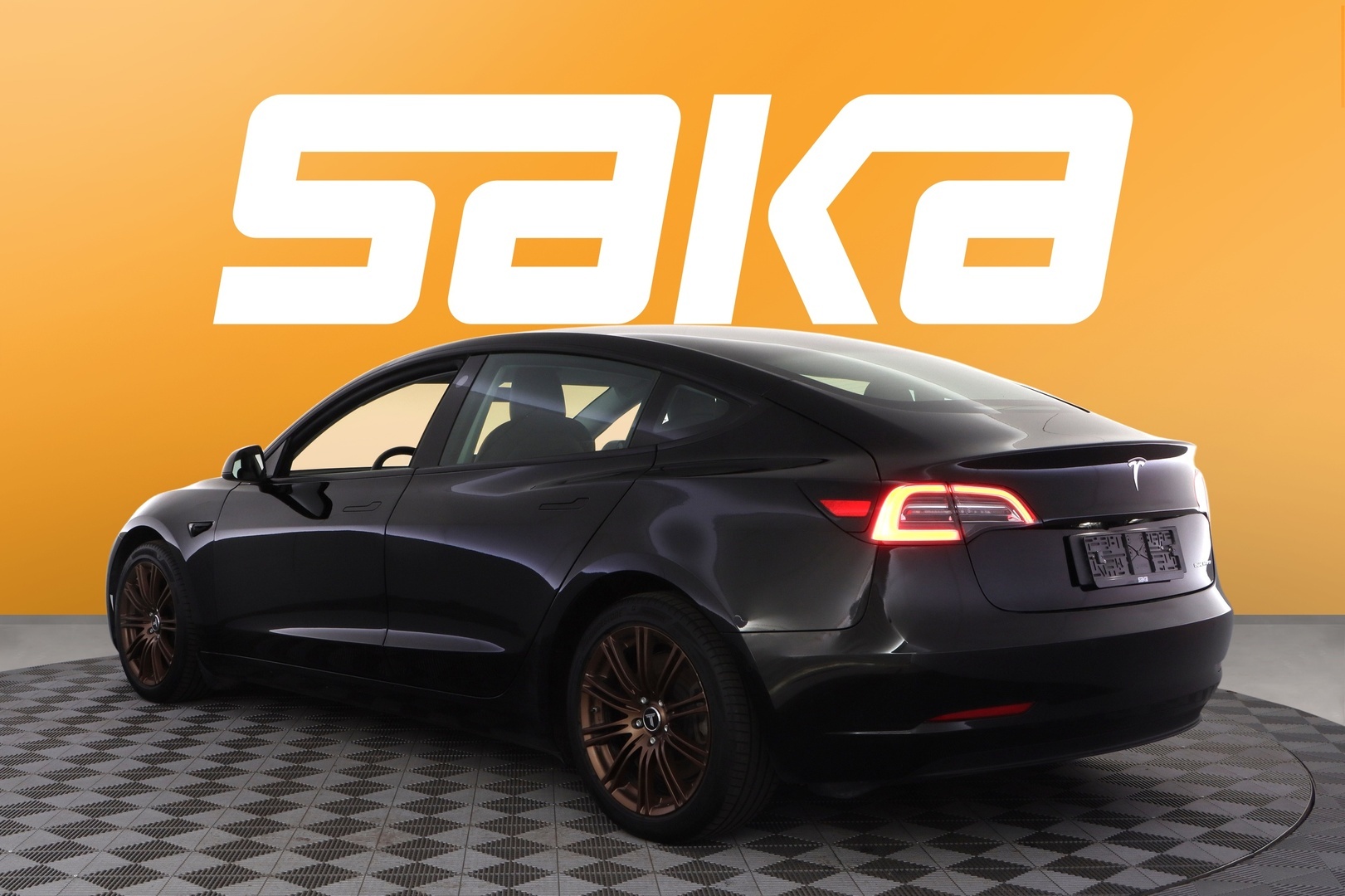 TESLA Model 3 2021