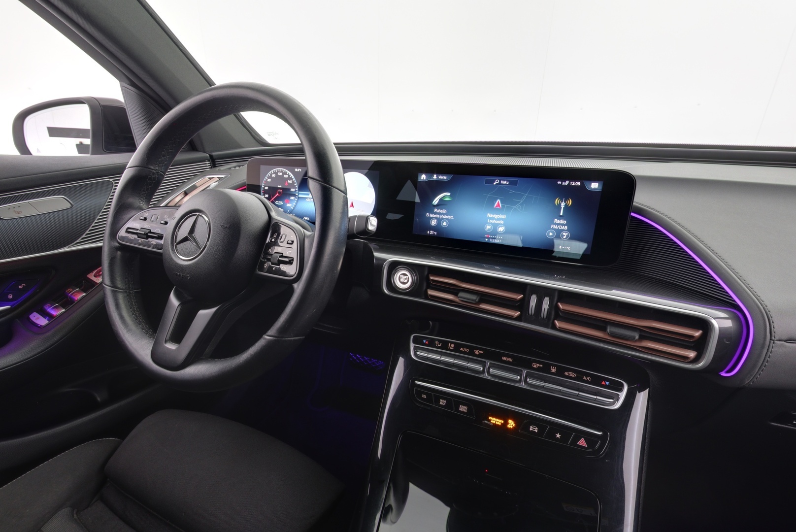 MERCEDES-BENZ EQC 2021