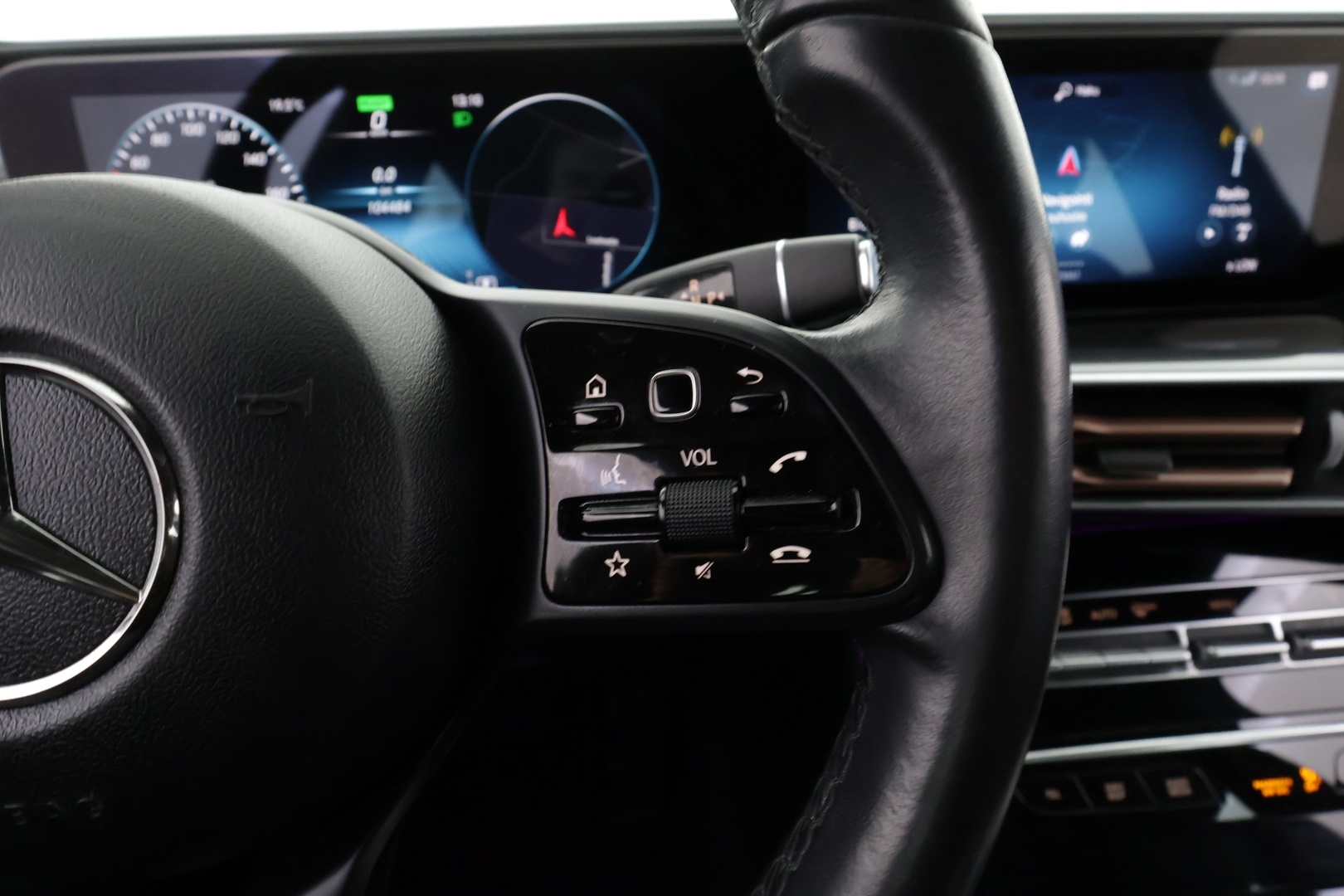 MERCEDES-BENZ EQC 2021