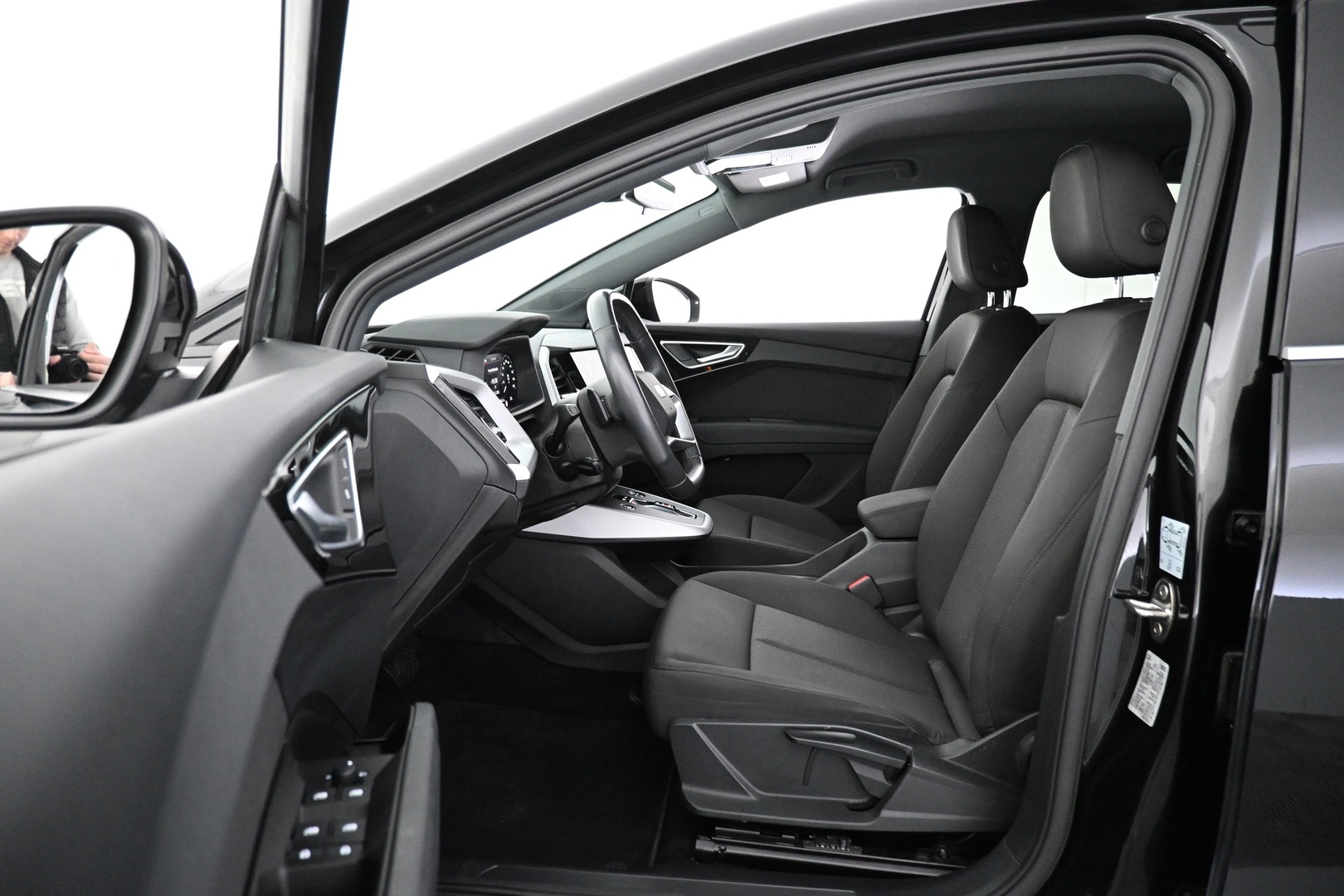 AUDI Q4 e-tron 2023