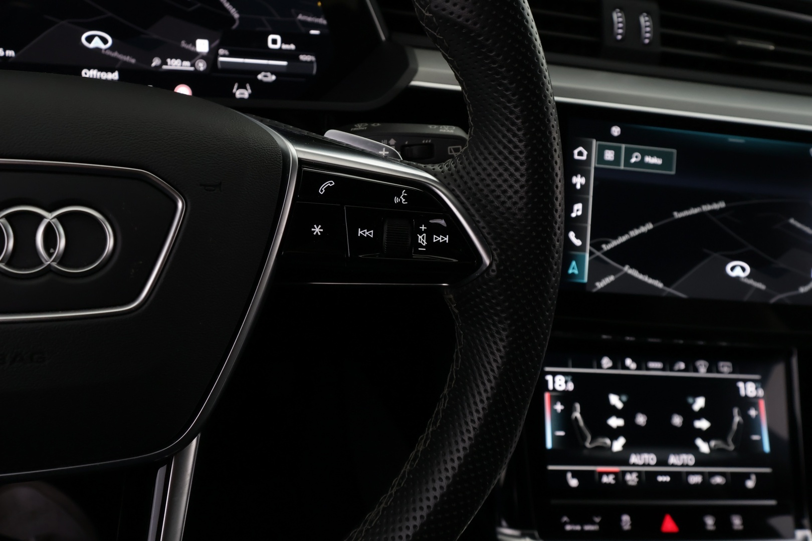 AUDI e-tron 2022