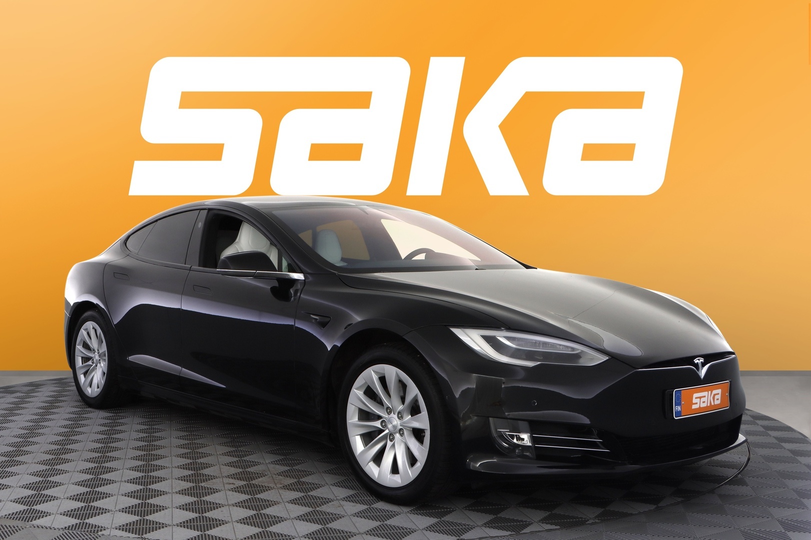 TESLA Model S 2018