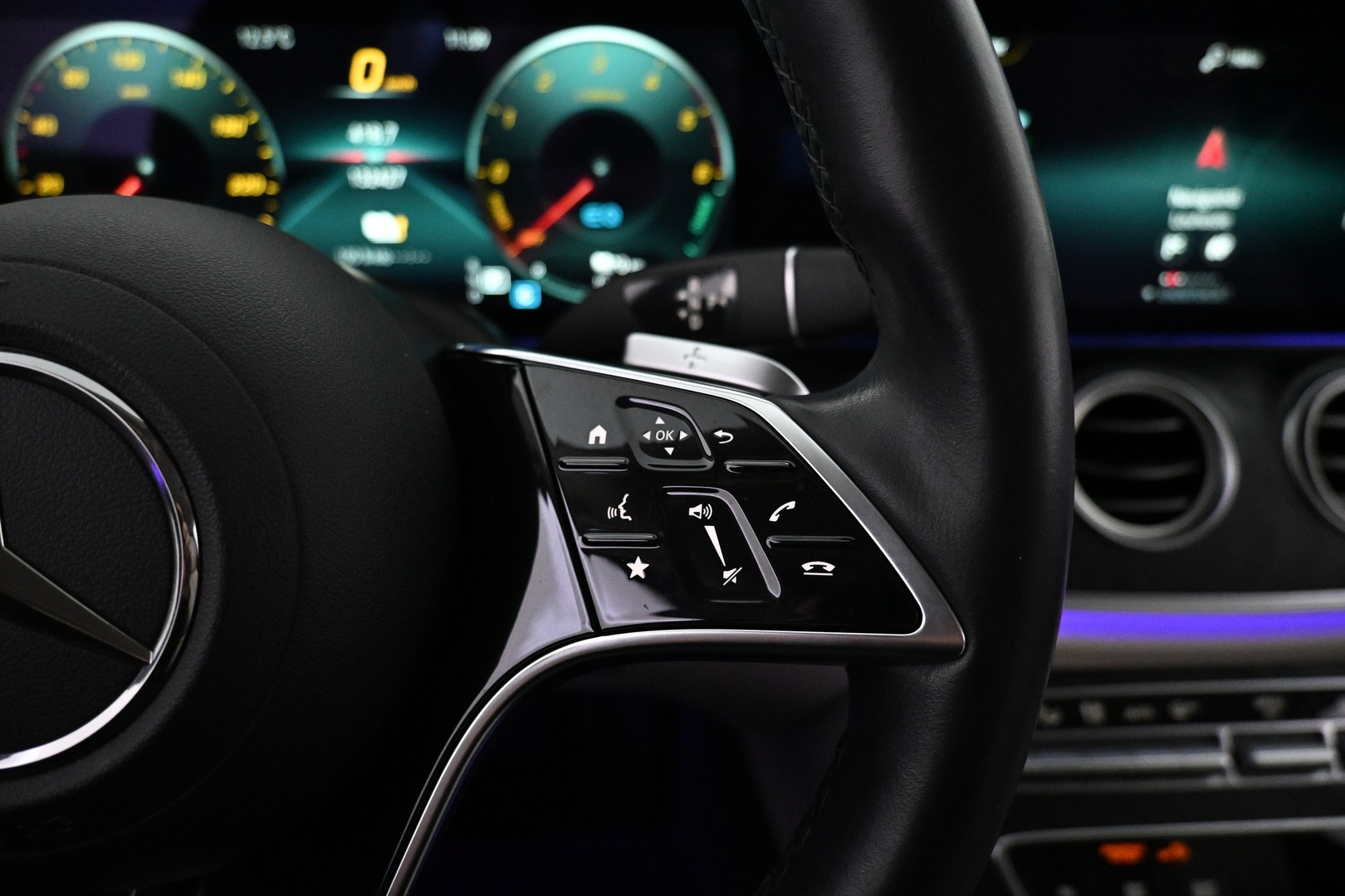 MERCEDES-BENZ E 2021