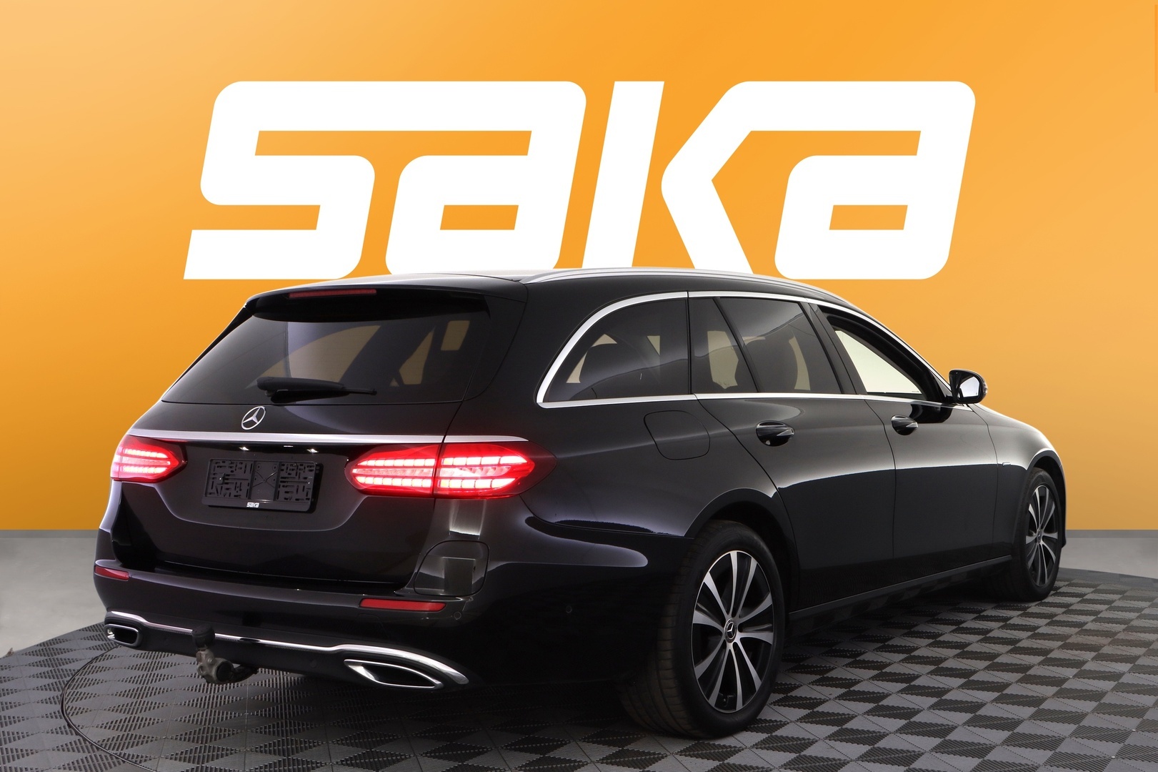 MERCEDES-BENZ E 2021