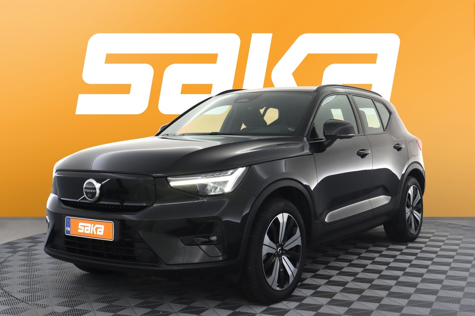 VOLVO XC40 2023