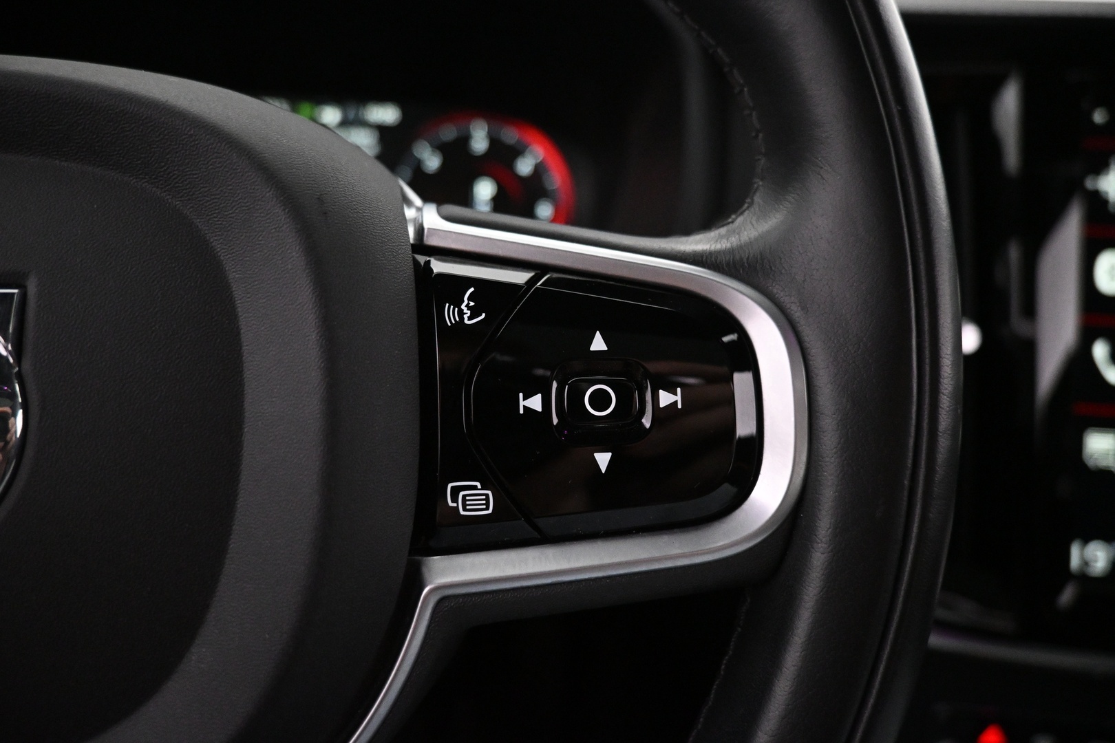 VOLVO V90 Cross Country 2019