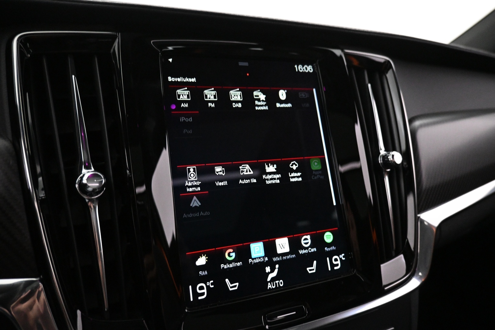 VOLVO V90 Cross Country 2019