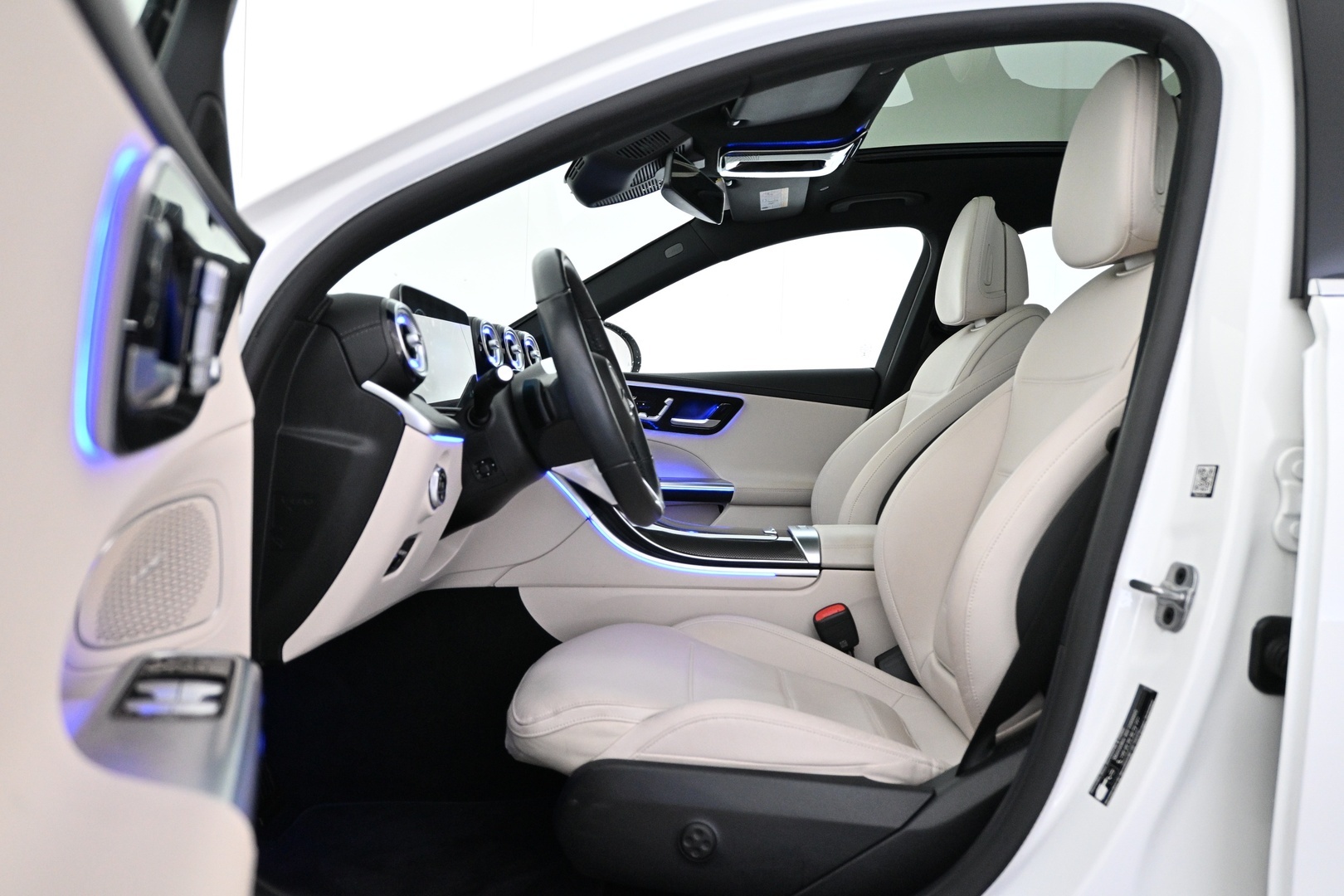 MERCEDES-BENZ C 2023