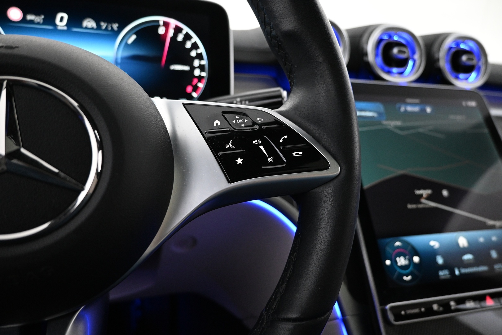 MERCEDES-BENZ C 2023