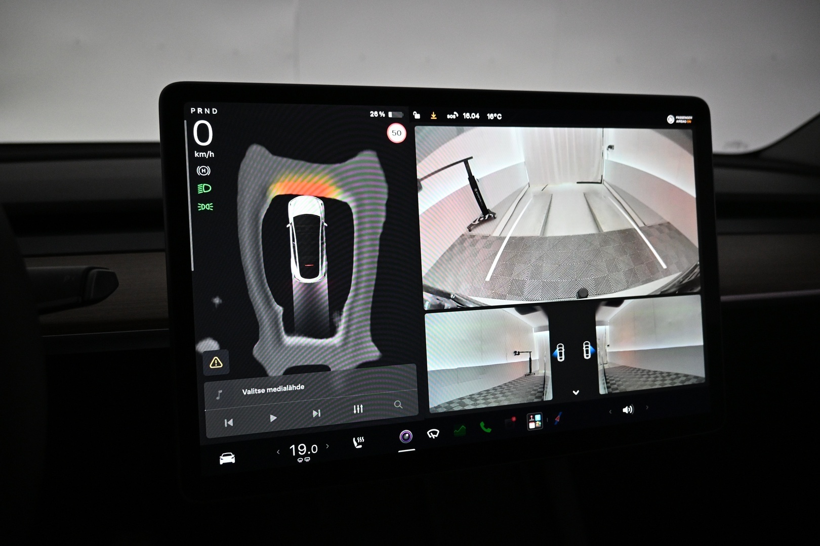 TESLA Model Y 2024