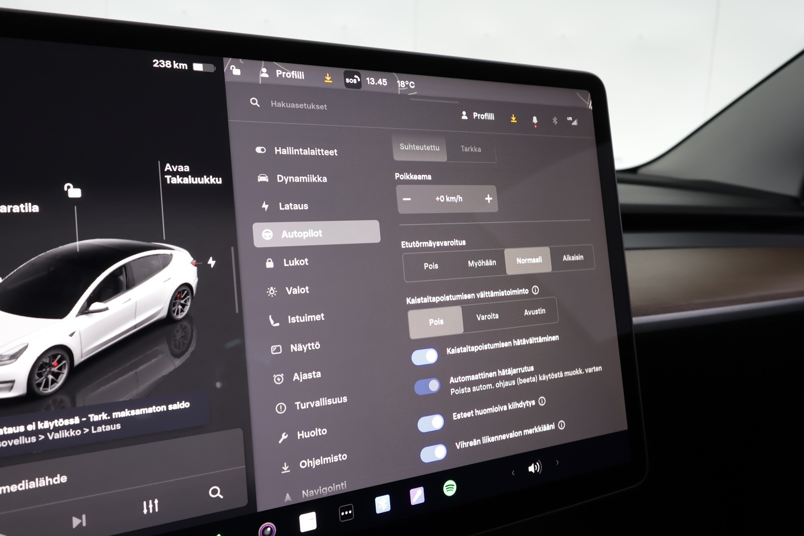 TESLA Model 3 2023