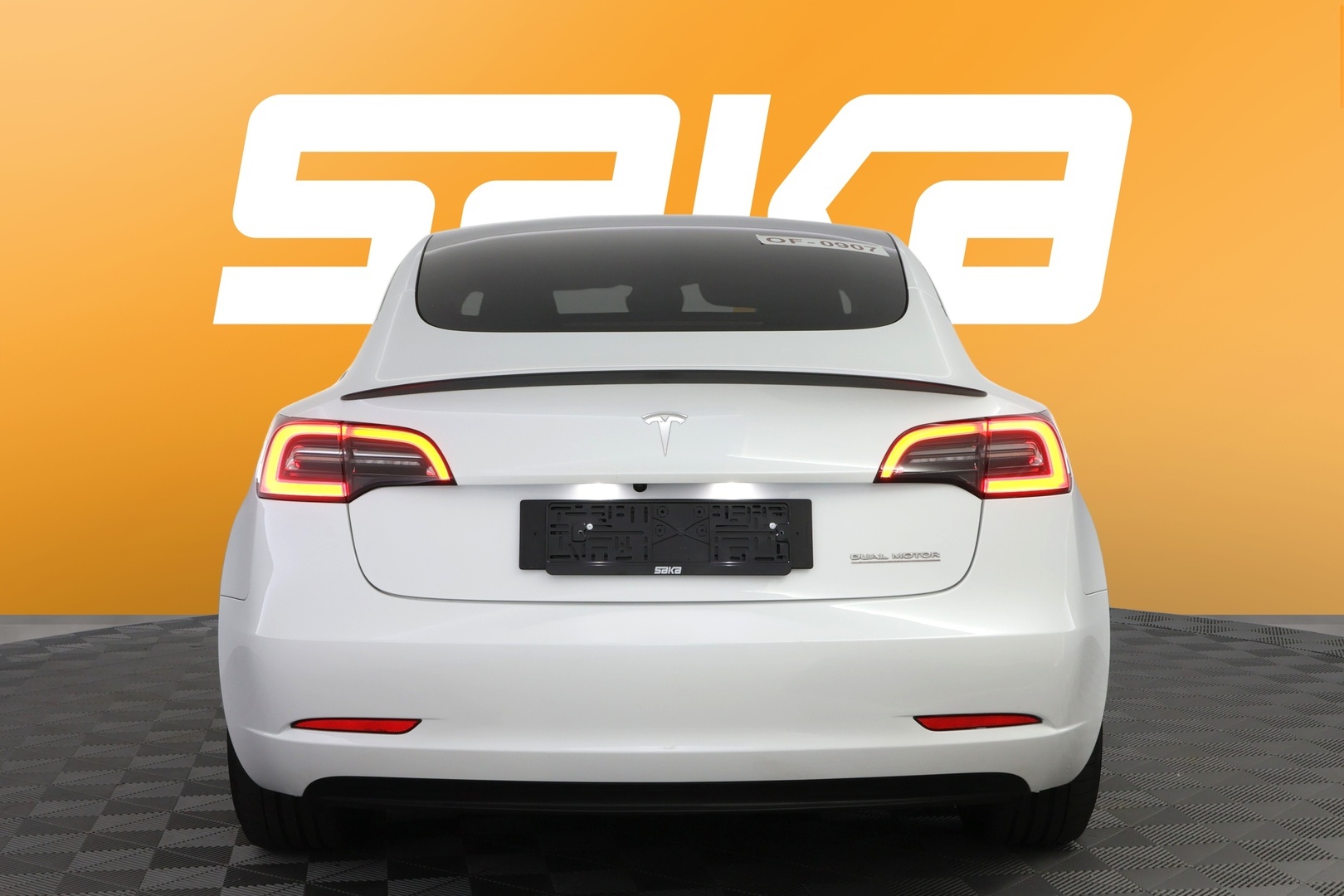 TESLA Model 3 2023