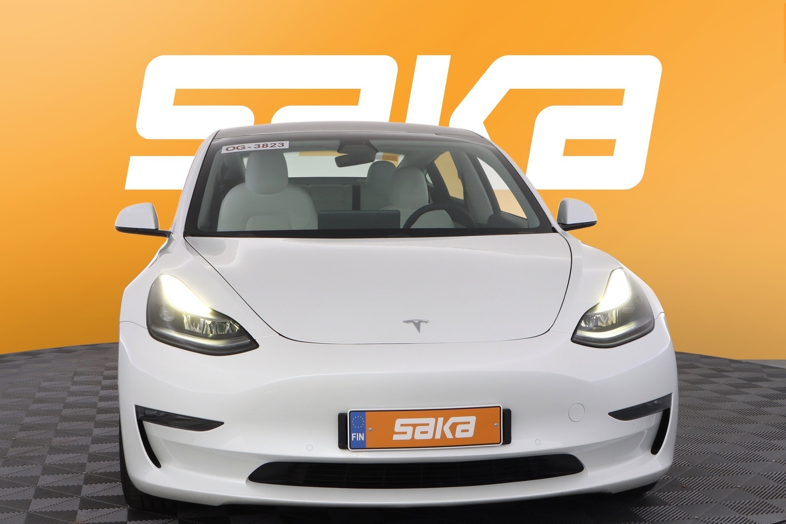 TESLA Model 3 2021