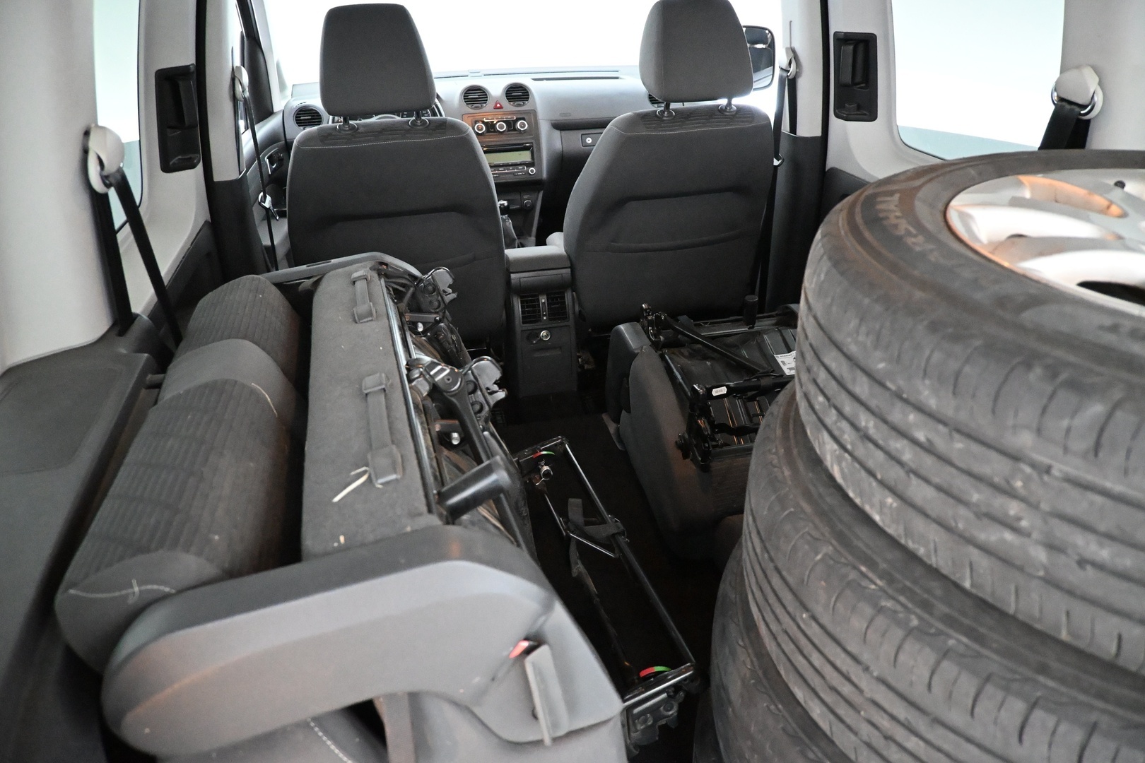 VOLKSWAGEN Caddy 2011