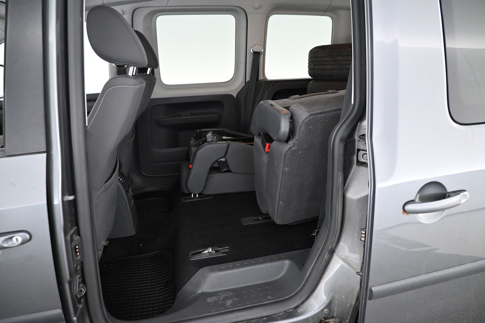 VOLKSWAGEN Caddy 2011