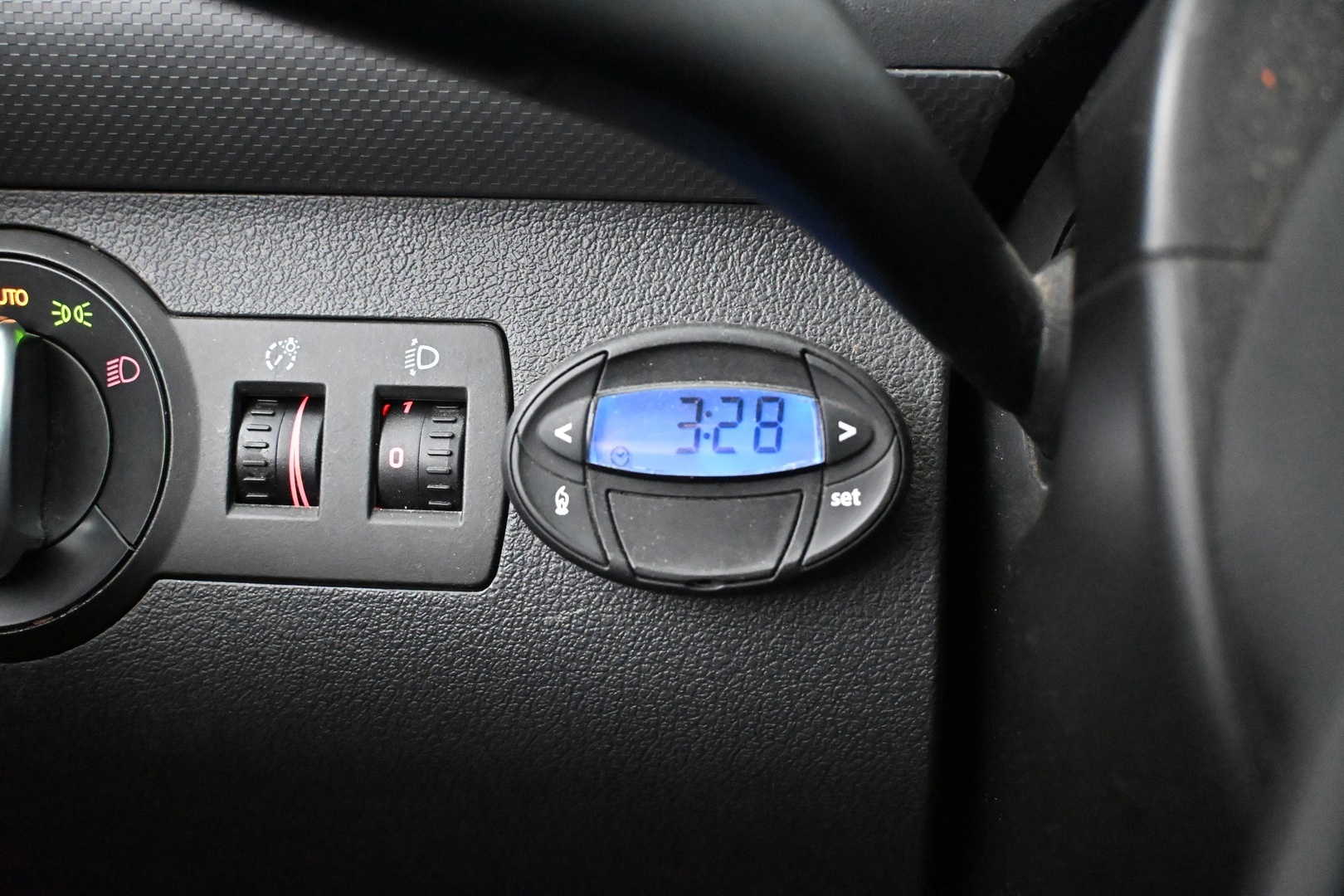 VOLKSWAGEN Caddy 2011