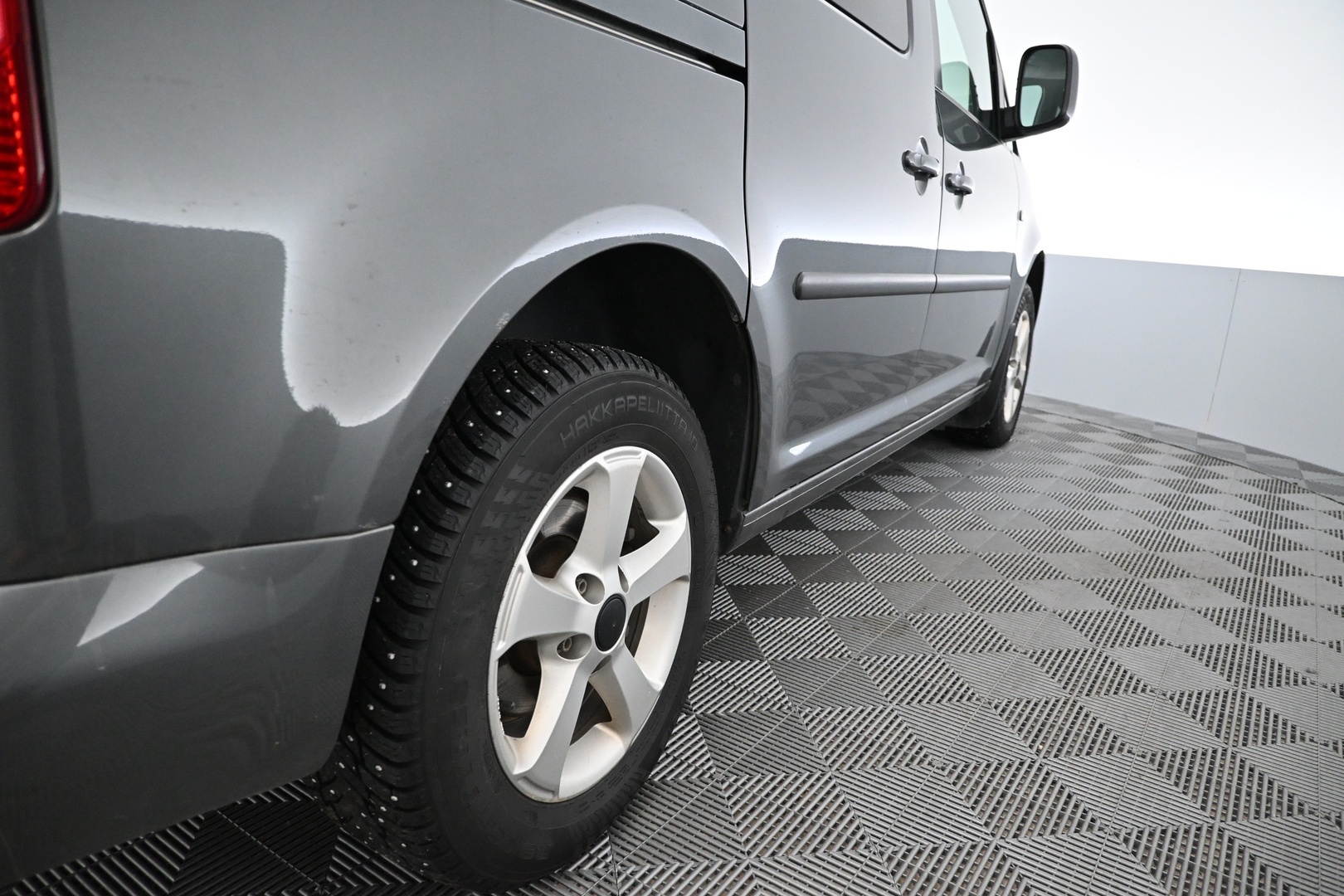 VOLKSWAGEN Caddy 2011