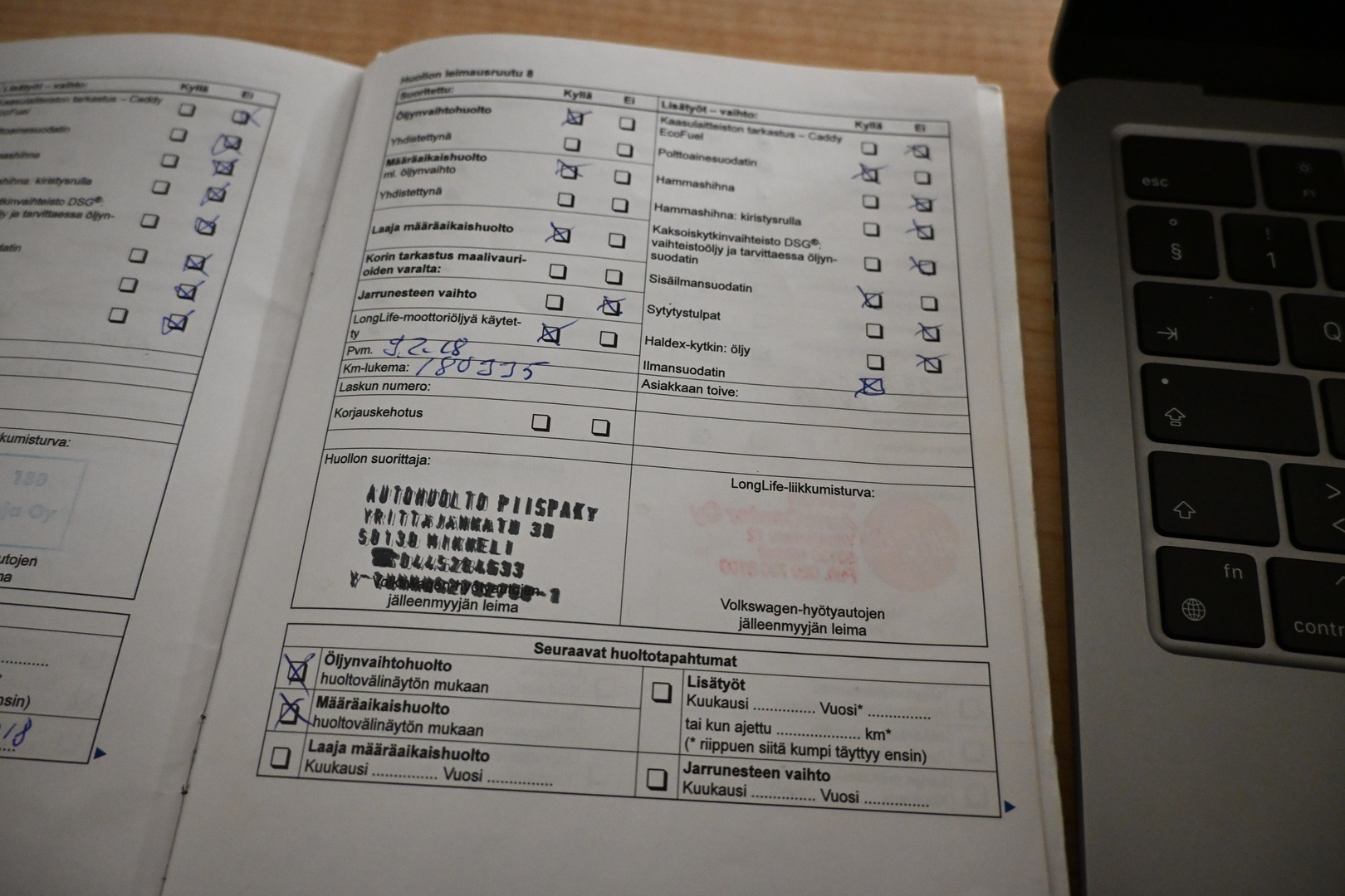 VOLKSWAGEN Caddy 2011