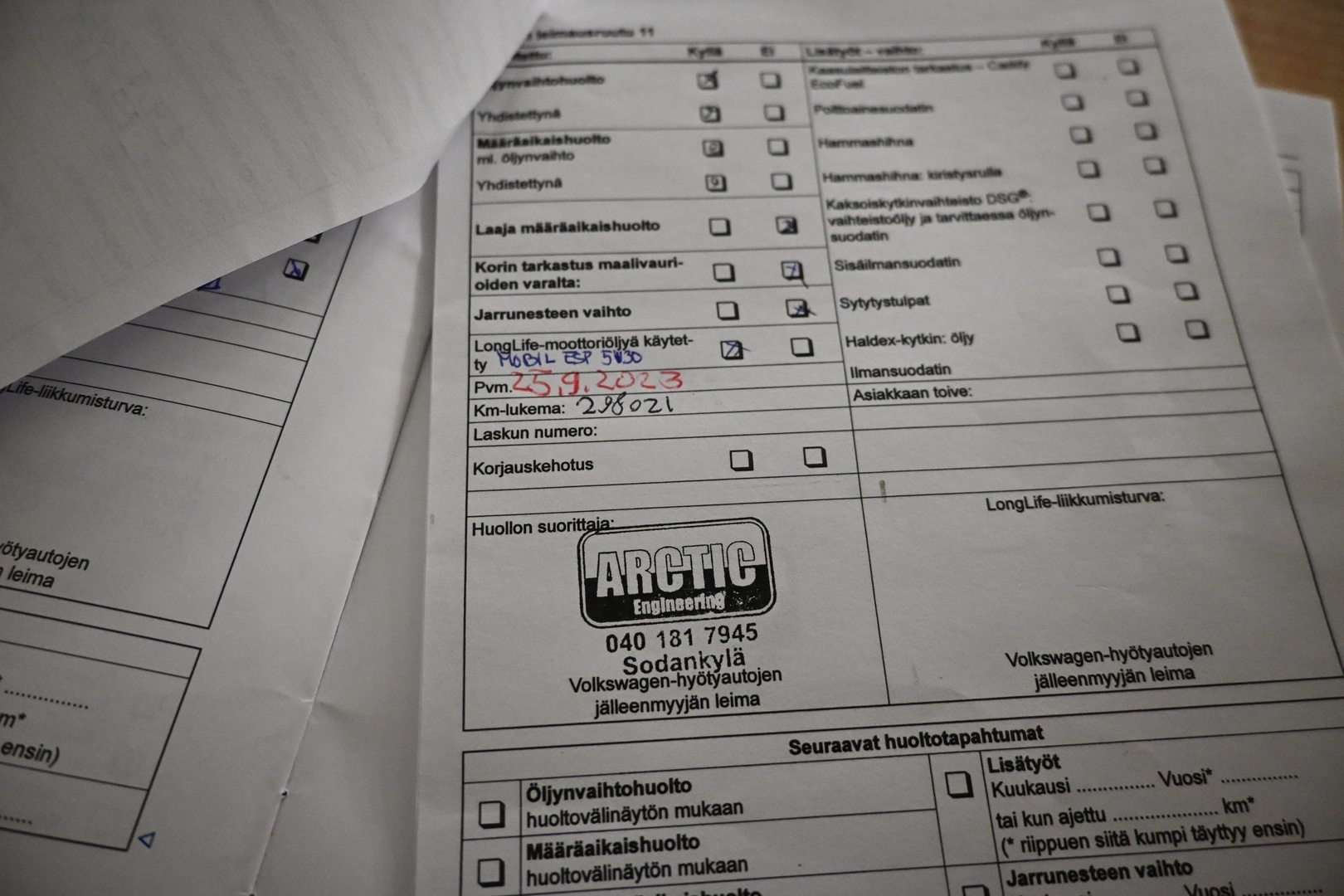 VOLKSWAGEN Caddy 2011