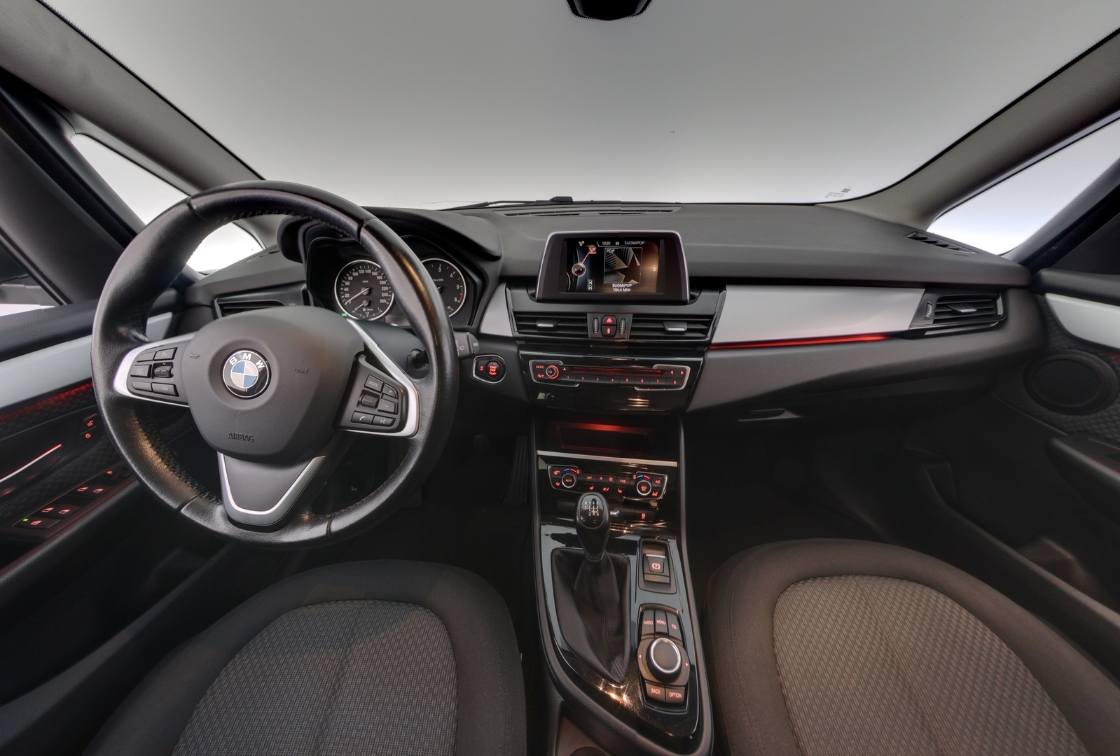 BMW 216 2018