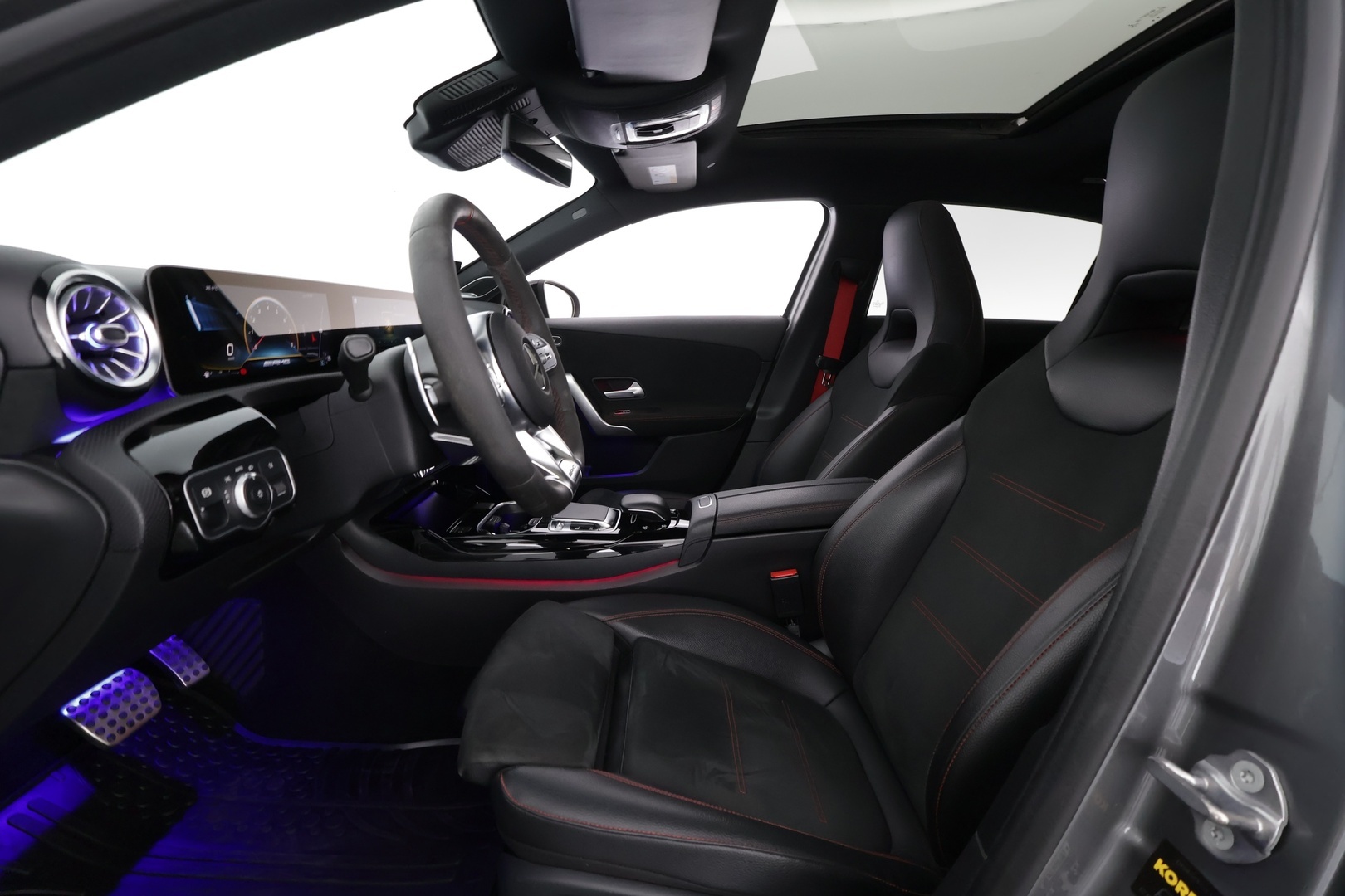 MERCEDES-BENZ A 35 AMG 2019