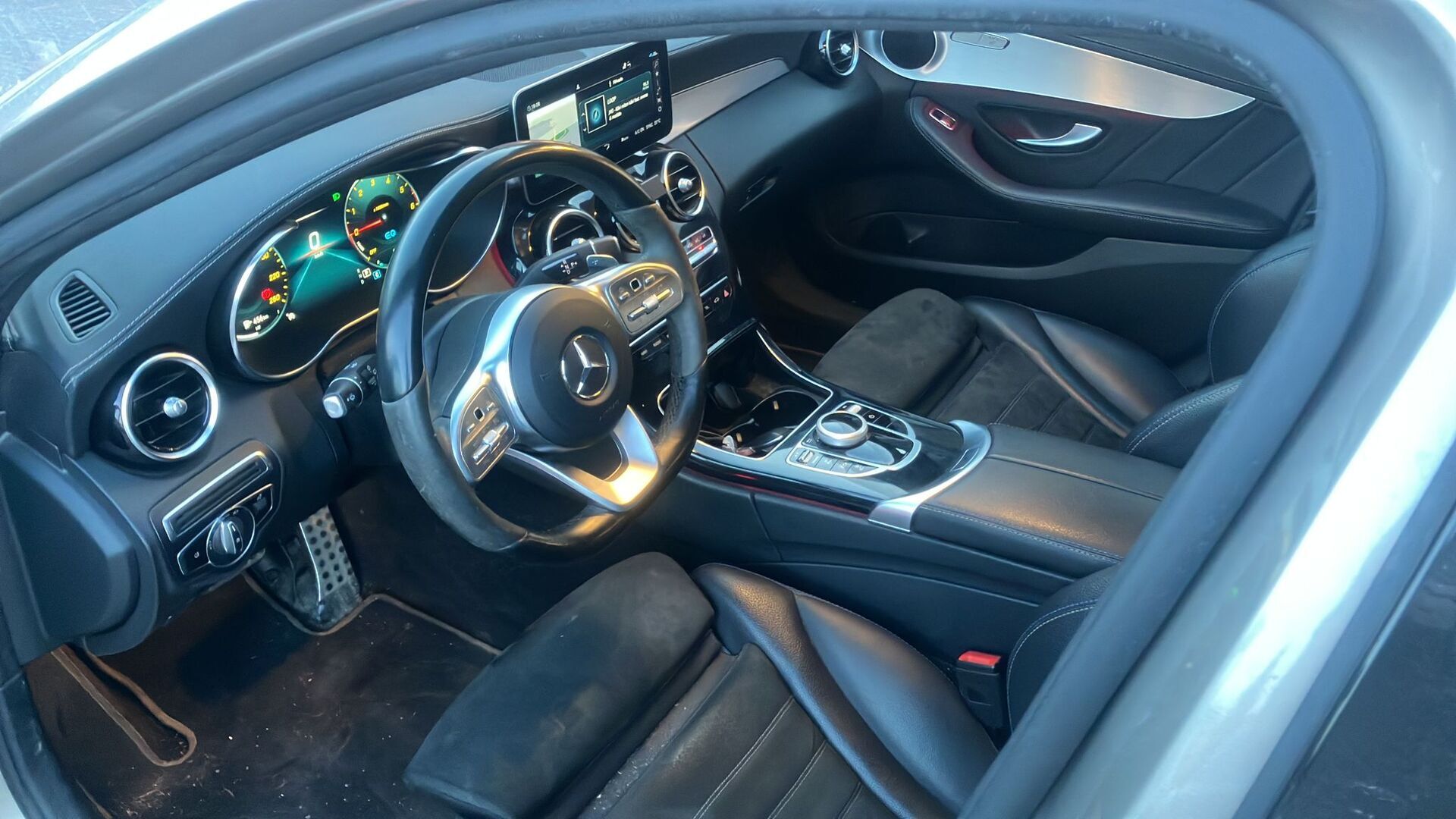 MERCEDES-BENZ C 2021