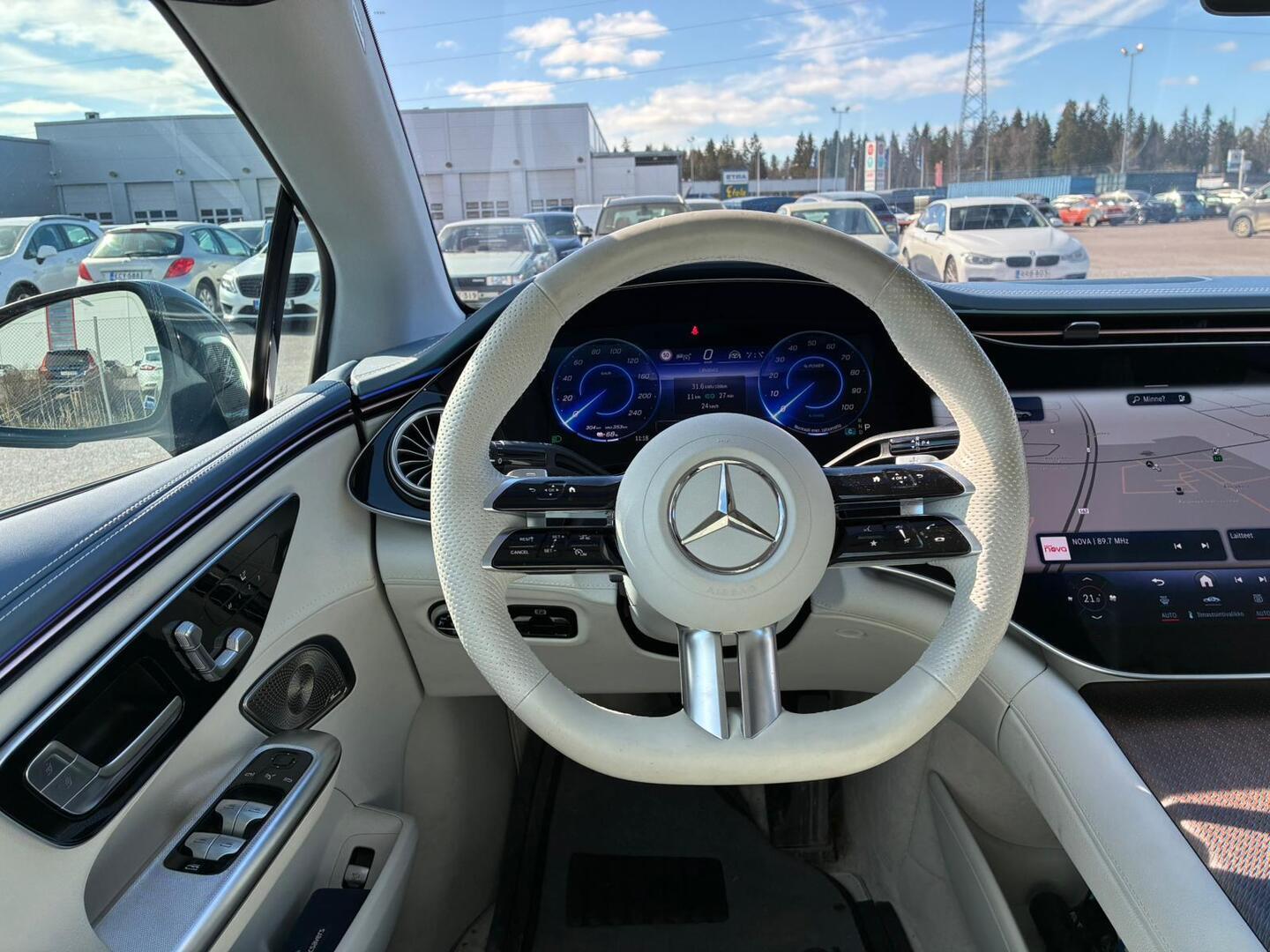 MERCEDES-BENZ EQE 2023