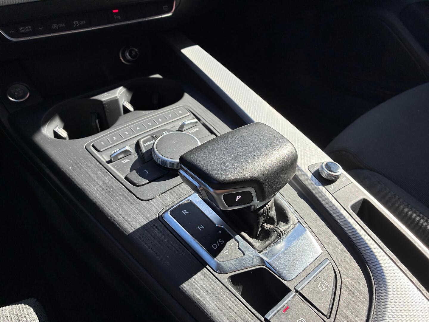 AUDI A4 2017