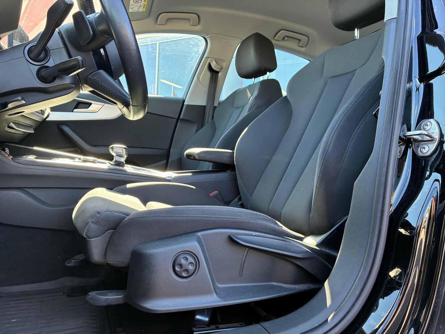 AUDI A4 2017