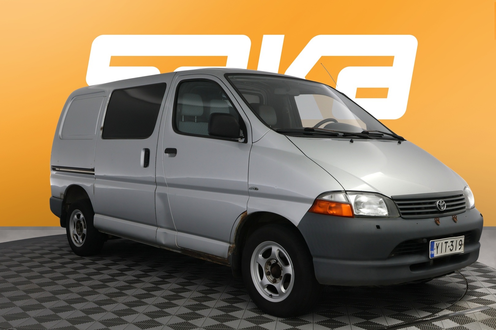 TOYOTA Hiace 2002