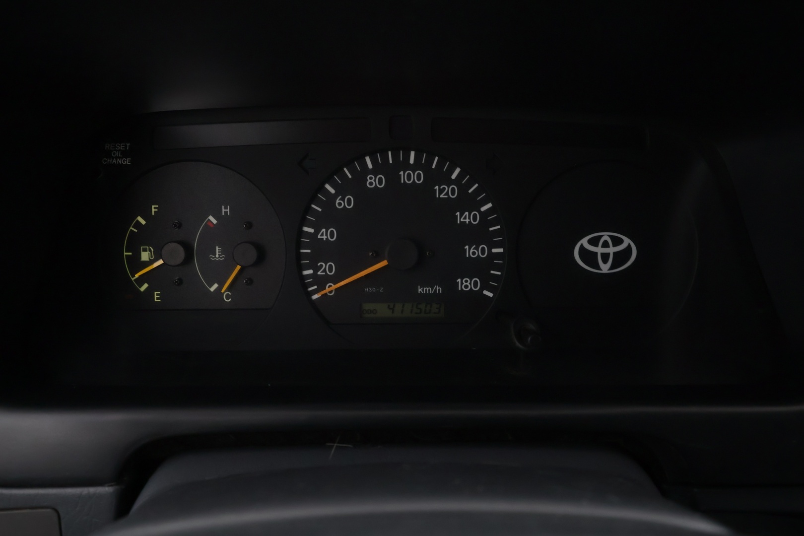TOYOTA Hiace 2002