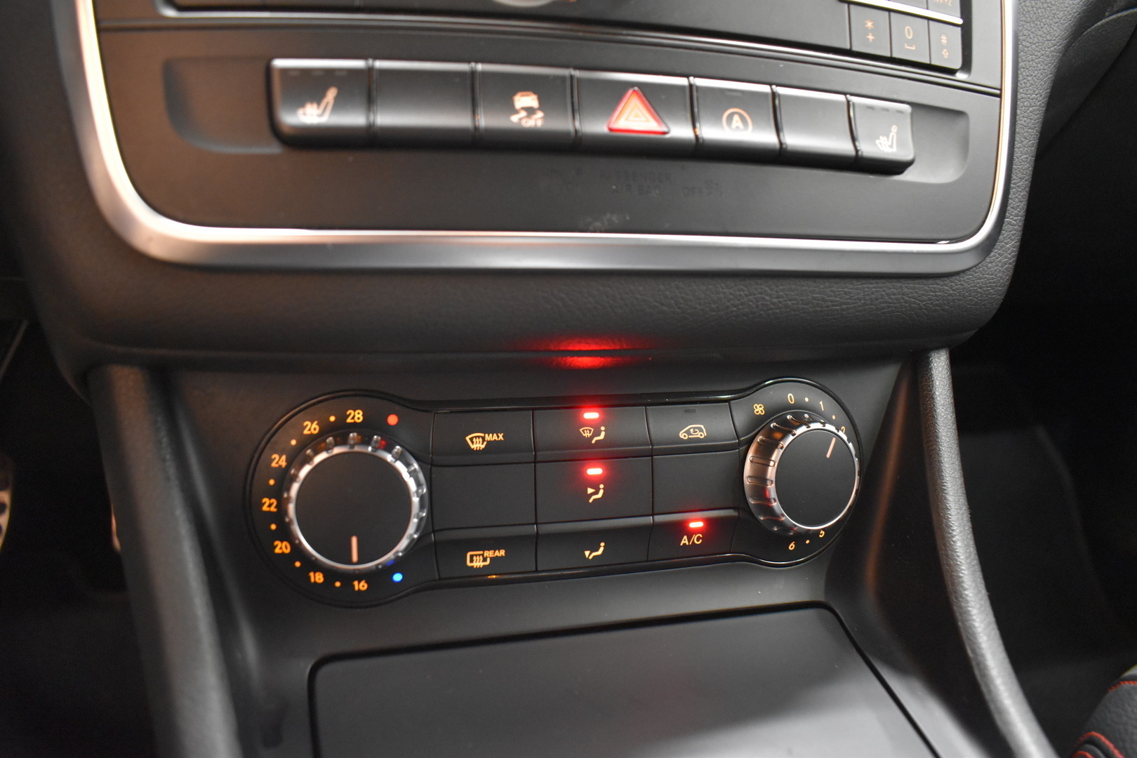 MERCEDES-BENZ CLA 45 AMG 2015